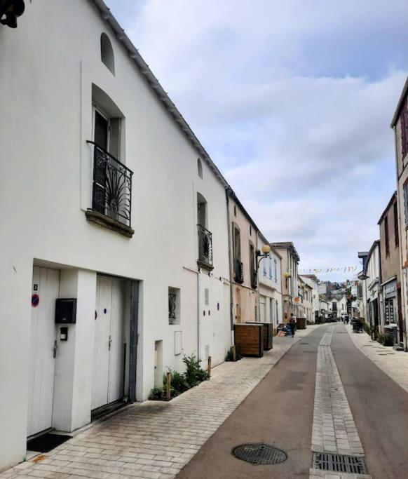 Elegante Maison De Ville Pornic Extérieur photo