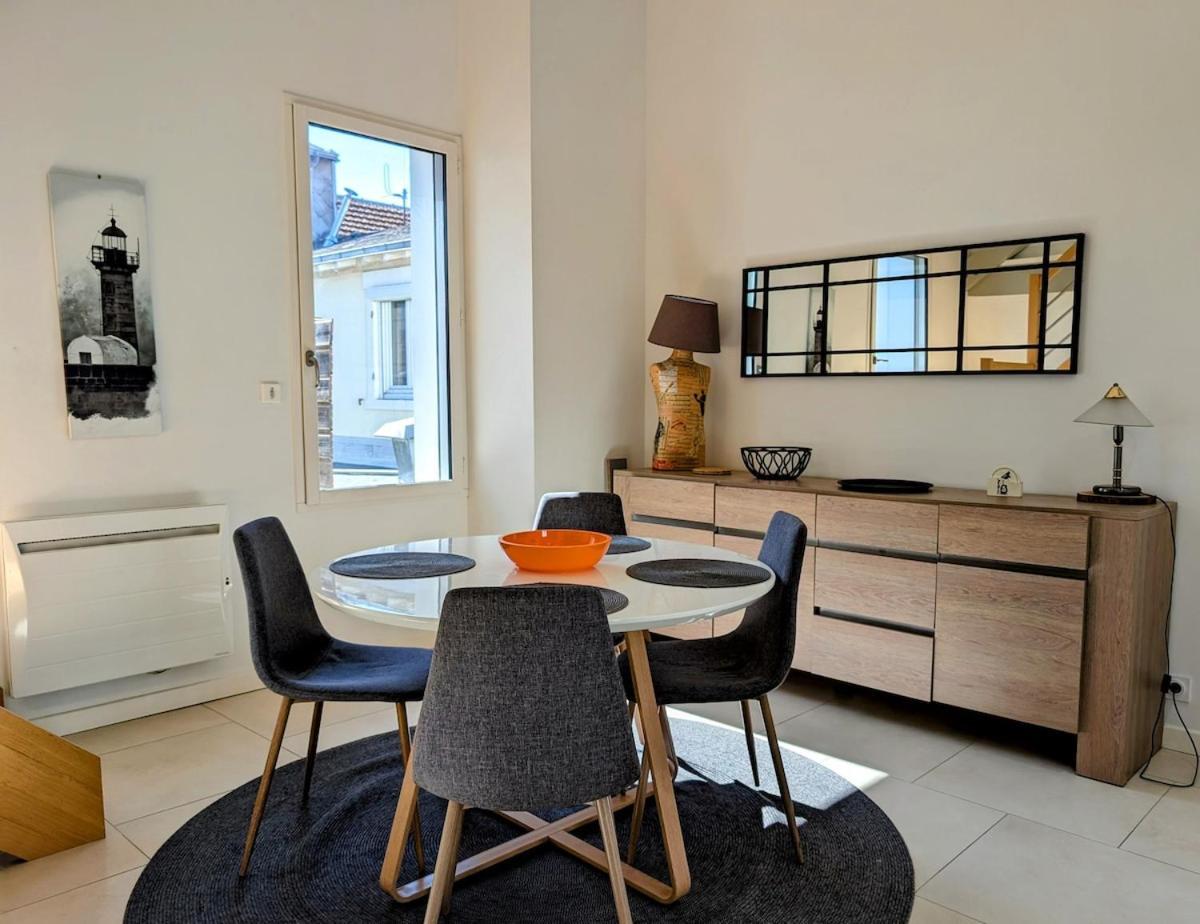 Elegante Maison De Ville Pornic Extérieur photo